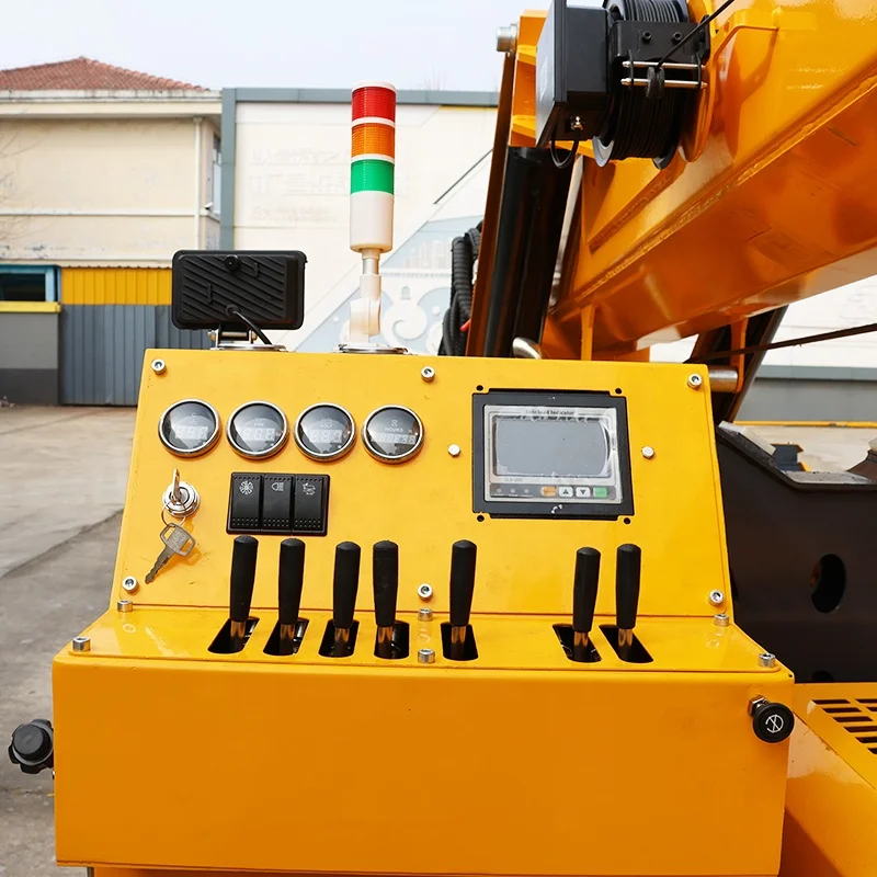 Piccola Gru a Ragno Mobile da  - Heavy Equipment Crane recensione e prezzo